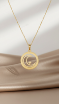 Minimalist Gold Pendant Necklace